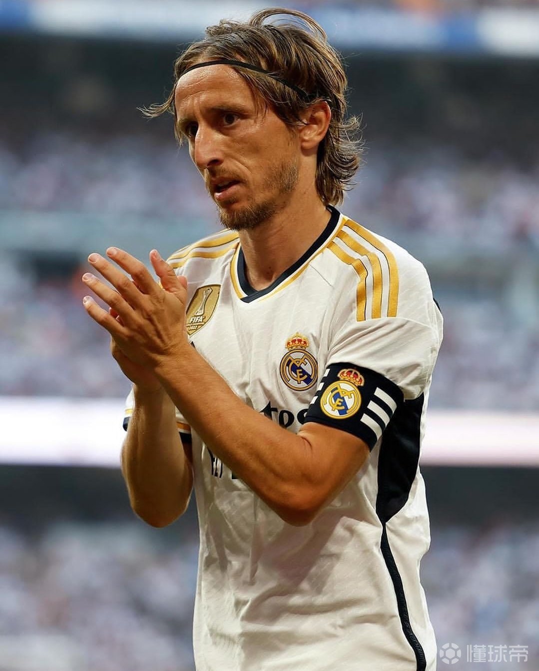 开云体育-巴萨力克马德里竞技，莫德里奇打破历史纪录的简单介绍