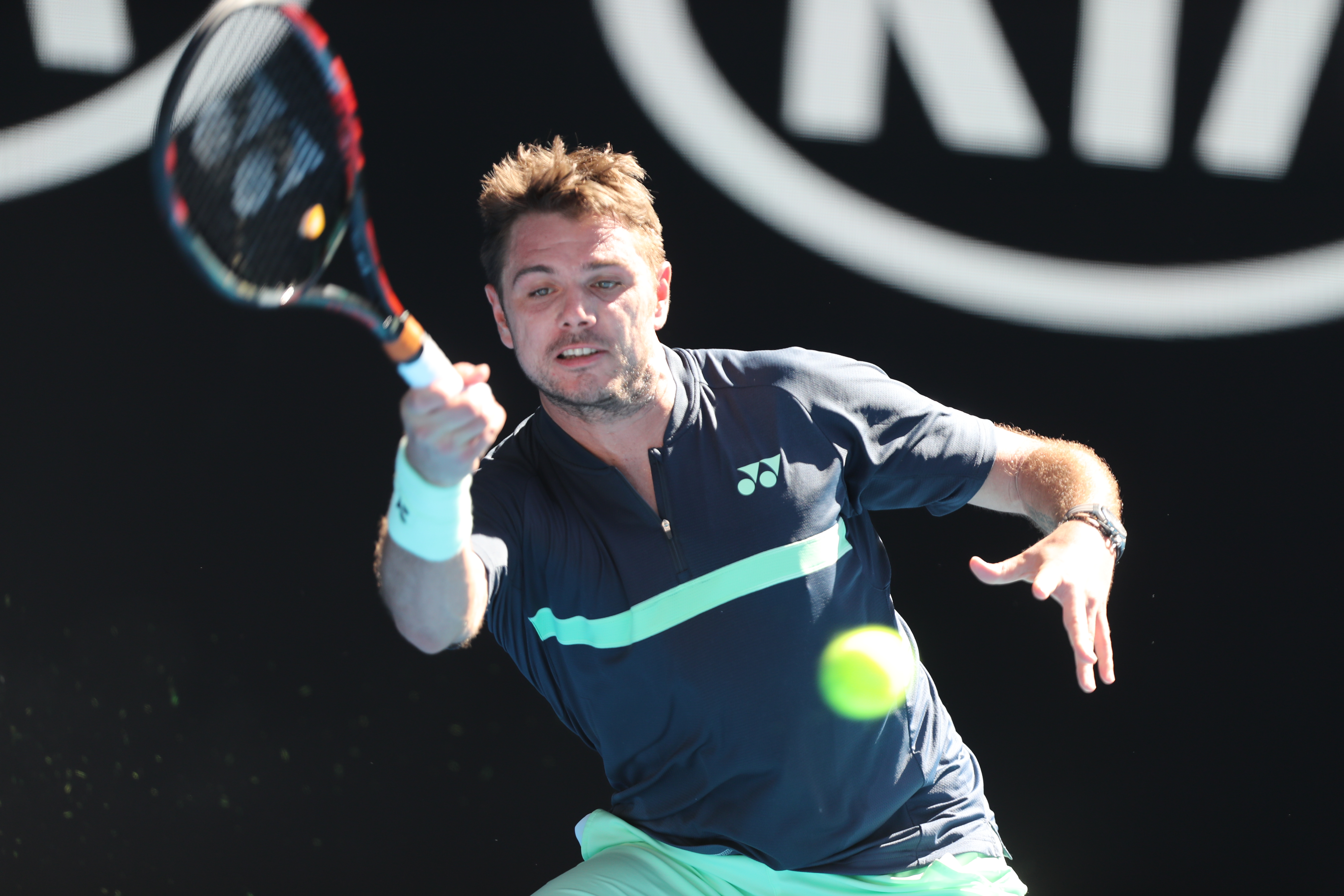 开云体育官网-欧洲网球队险胜西班牙网球队，瓦林卡爆发神勇