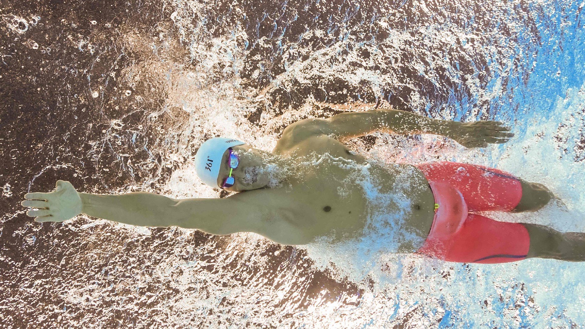 琴弓与舞台，当佩德里点燃那片属于蓝色的夜空