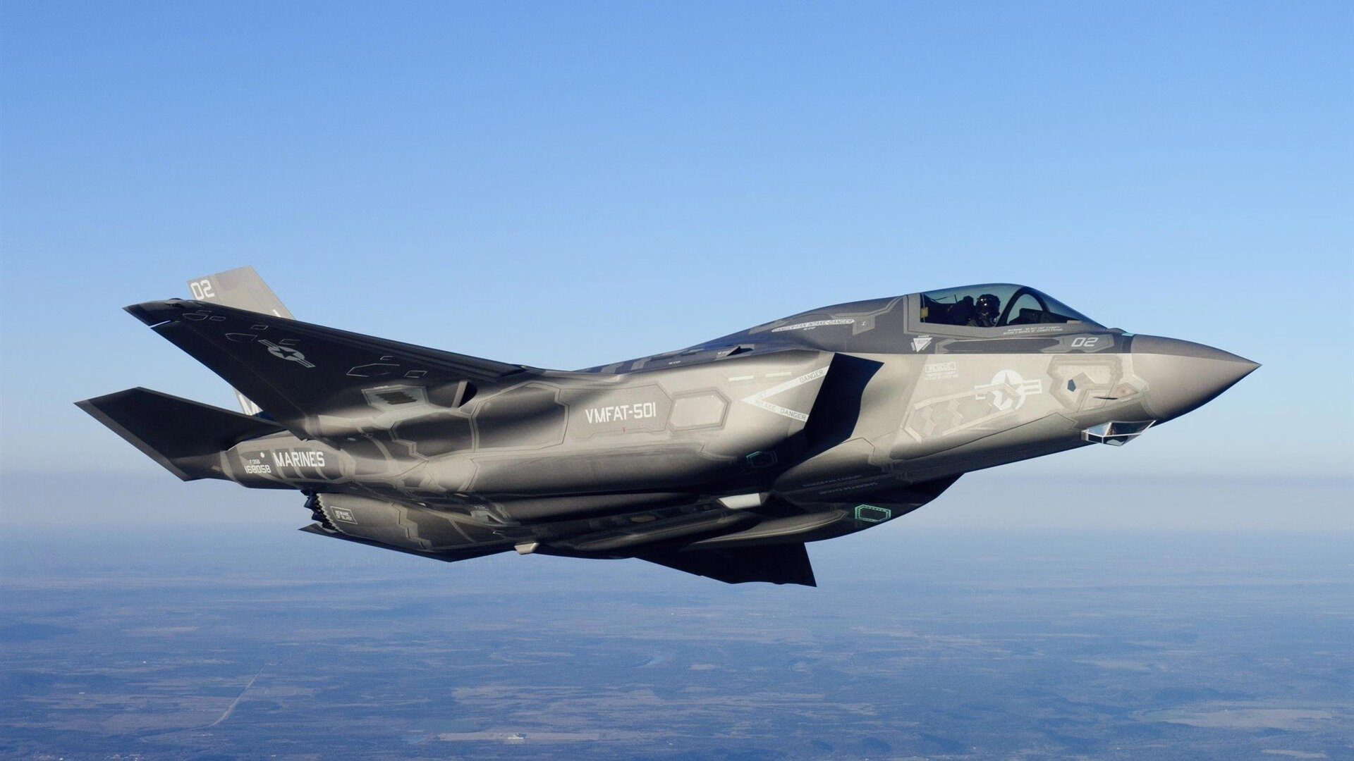 开云体育-史上唯一客场宣言，西亚卡姆摔碎质疑之夜