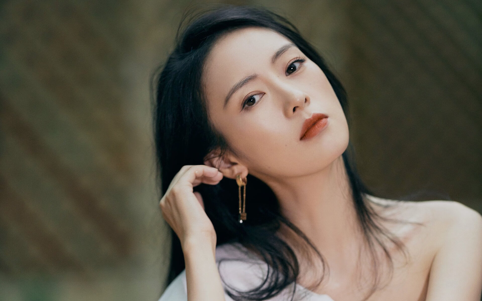 紫色闪电撕裂黑夜！卢卡库重启三连击，锁定世界排名生死战