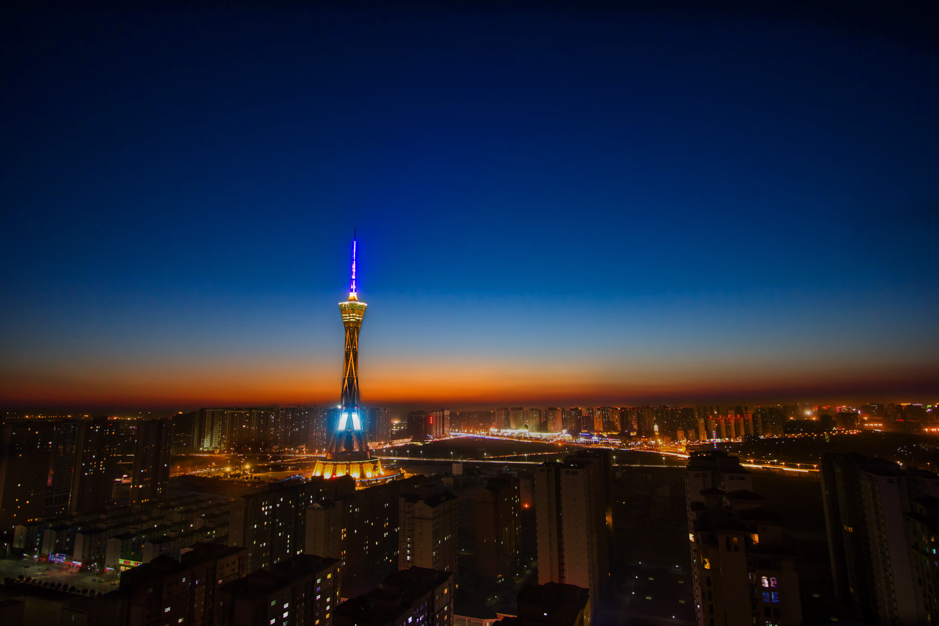 开云体育官网-跨越时空的传奇，当塔图姆在金州对山西之夜创下奇迹