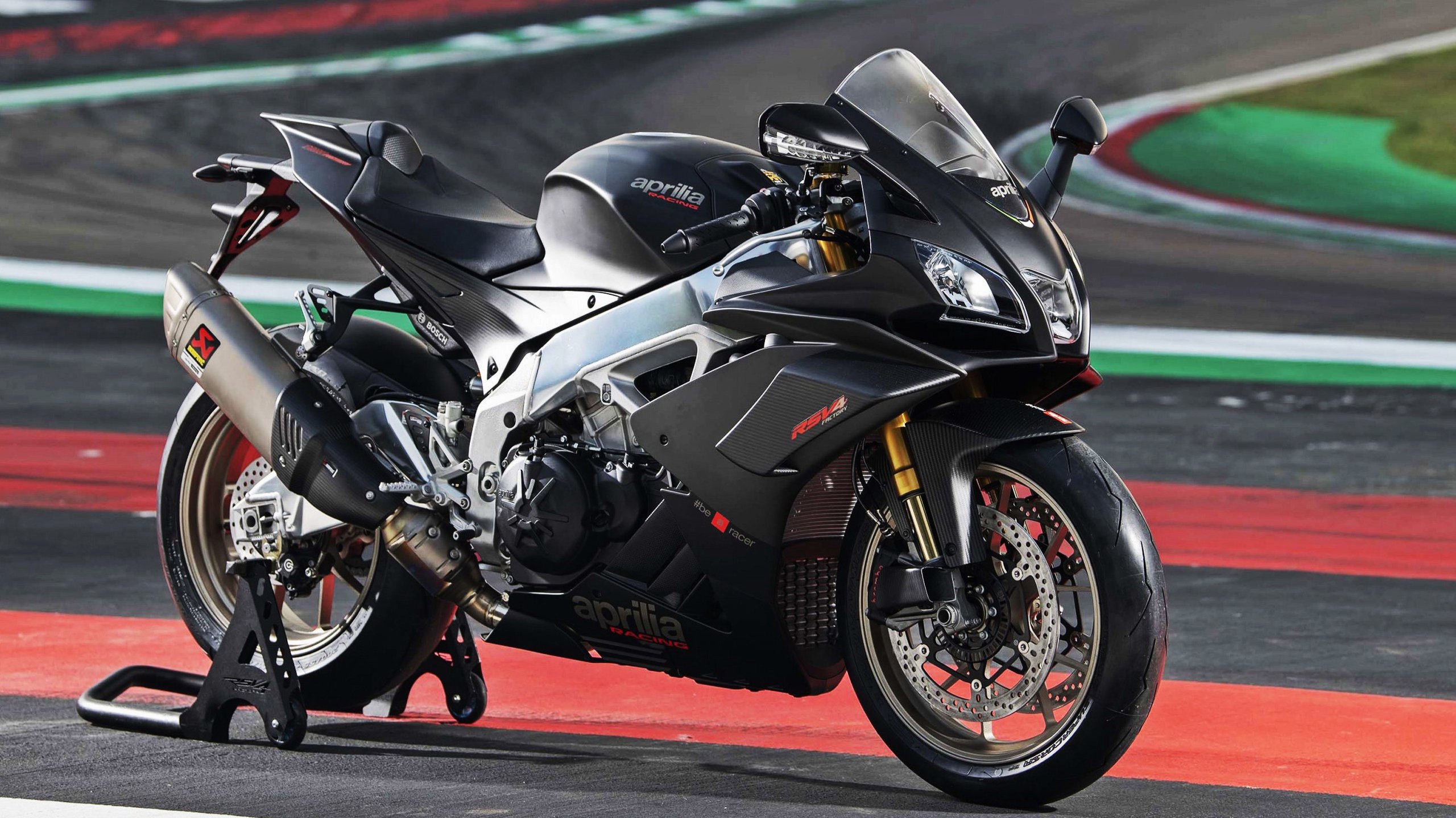 开云体育APP下载-绝境亮剑！利拉德超神三分一剑封喉，青年火箭客场爆冷掀翻热火