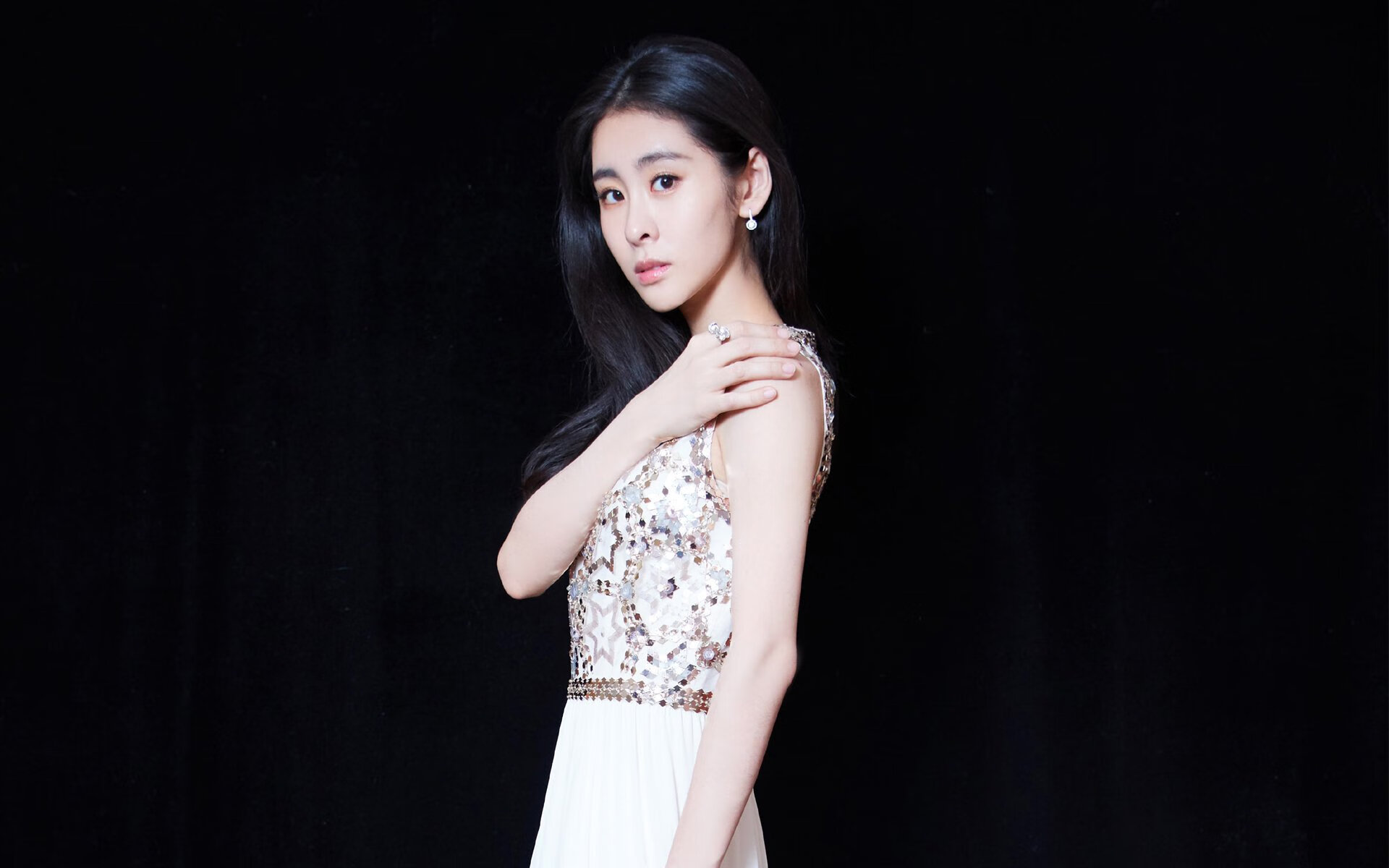 立柱内线扫荡外围，文班亚马用不三不四重写马刺未来